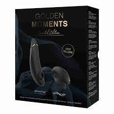 O kit Golden Edition é a junção dos dois melhores vibradores do mercado, o Womanizer e o We-Vibe. O kit Golden Edition é a junção dos dois melhores vibradores do mercado, o Womanizer e o We-Vibe.